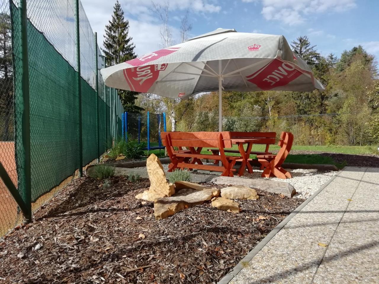 Penzion Adela Rožnov pod Radhoštěm Exterior foto